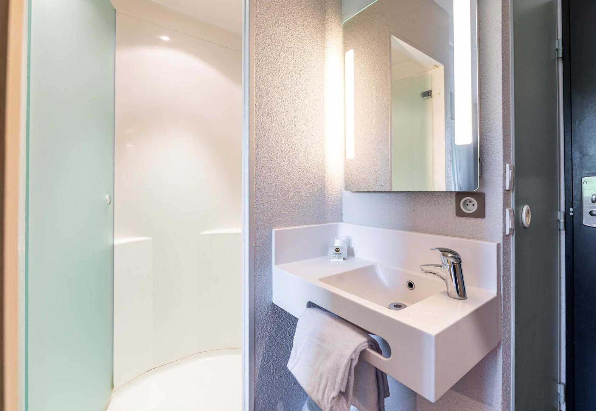B&B Hotel Saint Jean De Maurienne Sainte-Marie-de-Cuines Εξωτερικό φωτογραφία